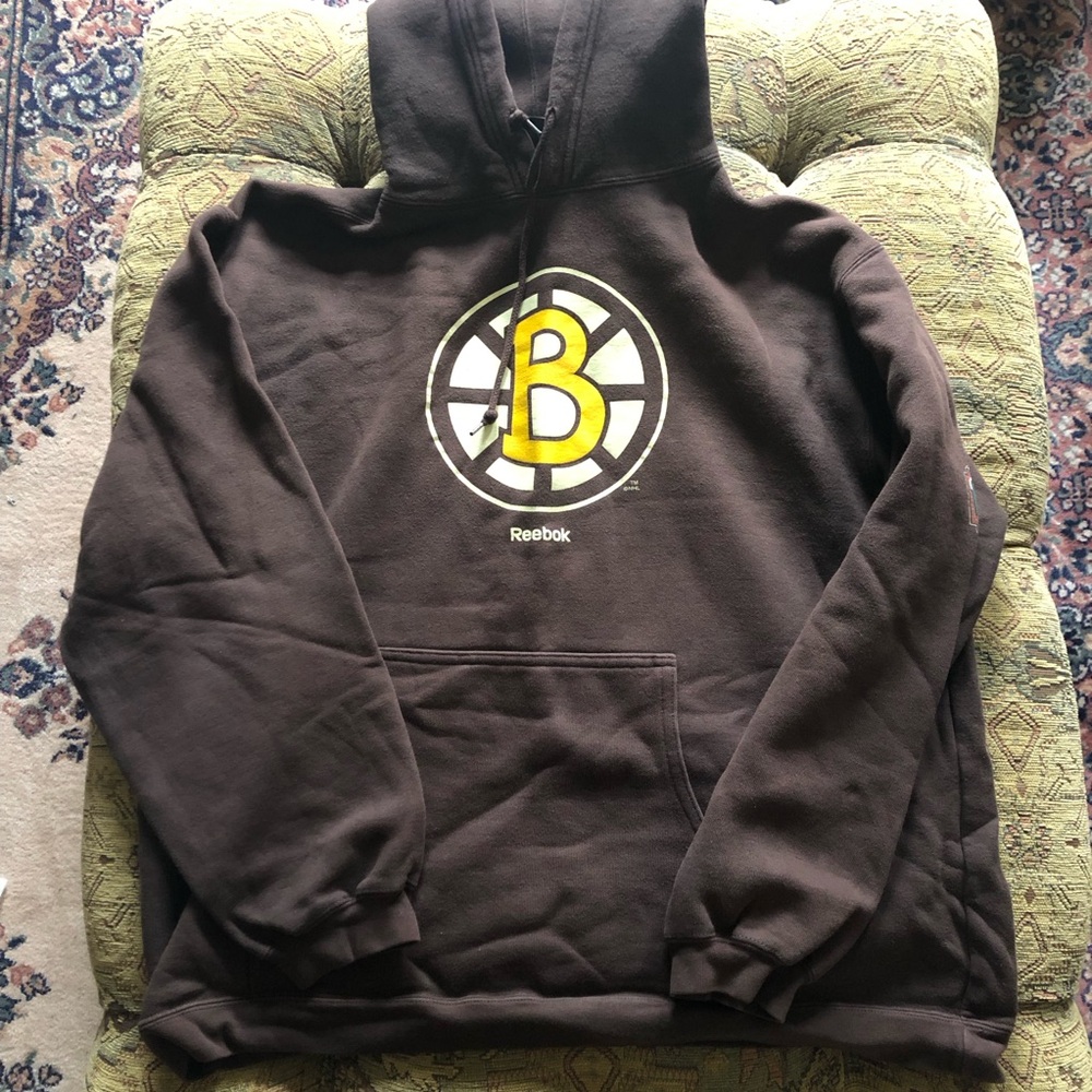 Reebok Boston Bruins Brown Hoodie Swearshirt Size Large Winter Classic 2010